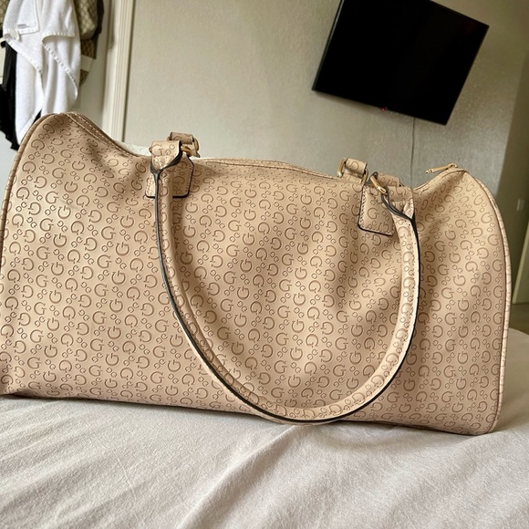 GUESS Duffle Bag - Picture 3 of 5